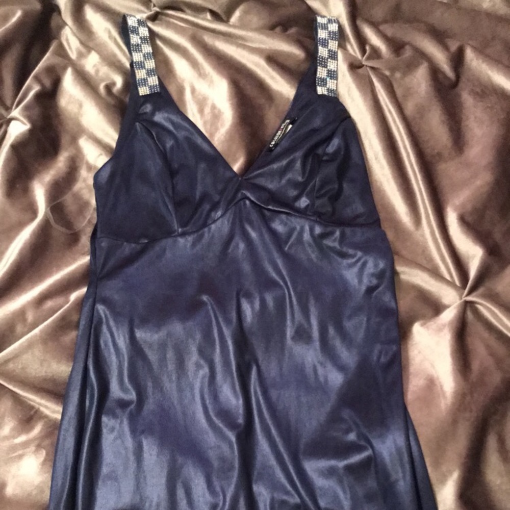 A mini dress great for a night out, brand new.